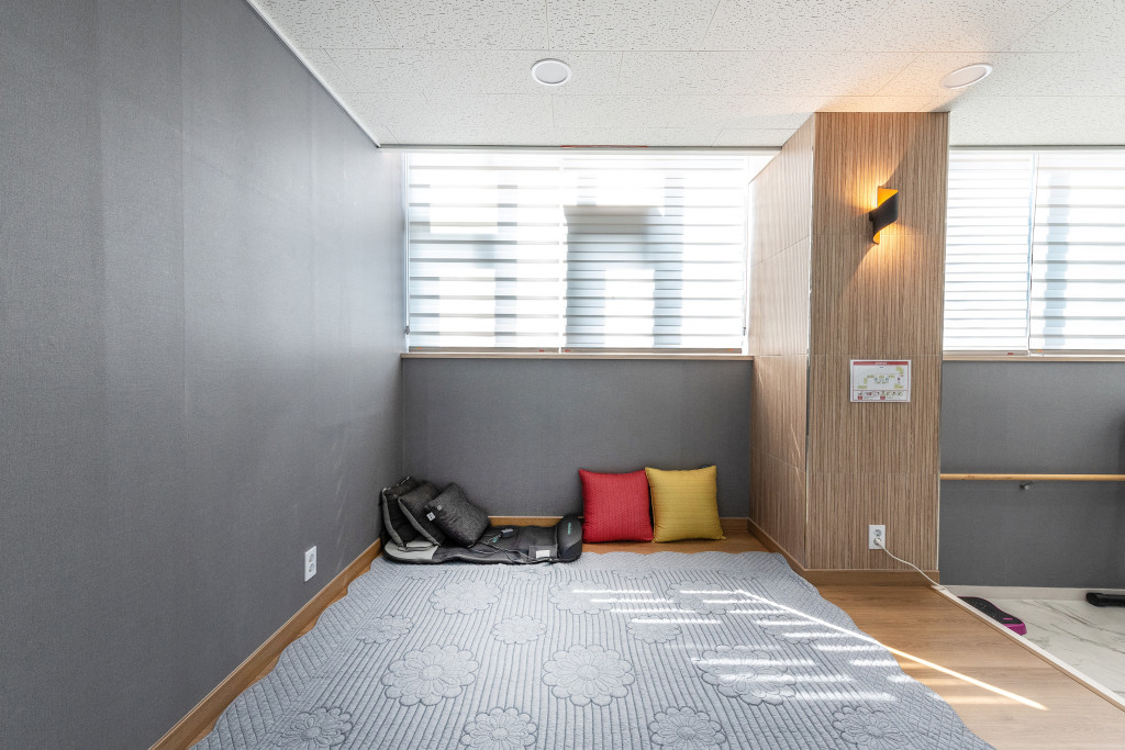 /user/h/happyhomesilver/editor/2305/bed1179590949defb9f7e9ea36ac1192_1684736818_0535.jpg 이미지크게보기